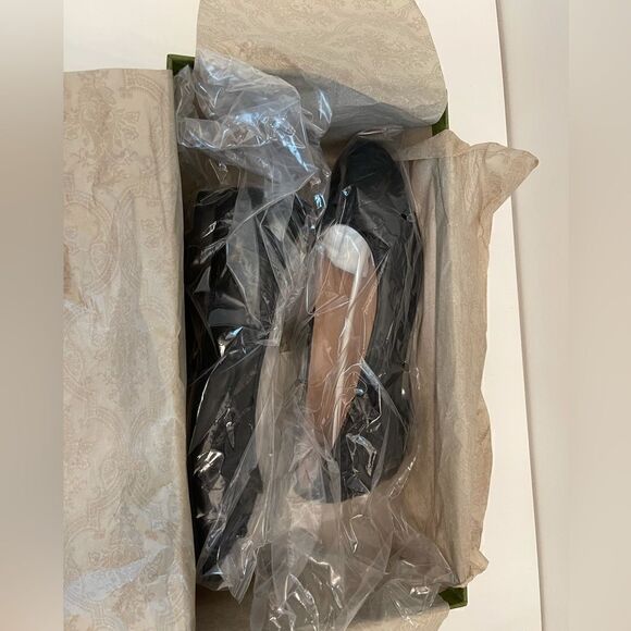 Gucci
Quilted Leather Ballet Flats  - Picture 2 of 5